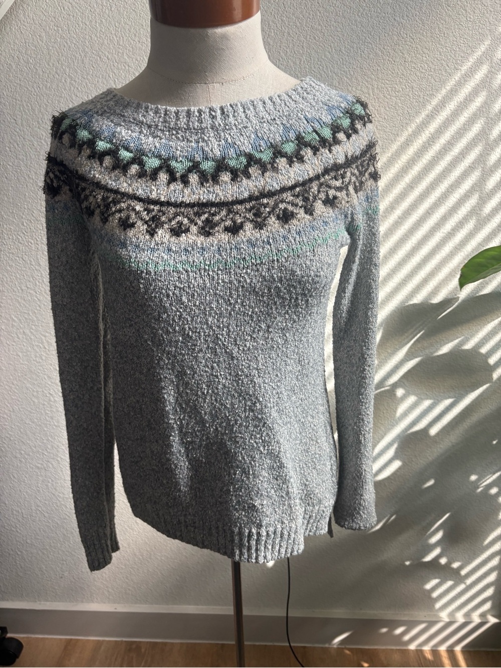 Maurices Geometric Knit Sweater in Sleight Blue W/ Colored Details GUC